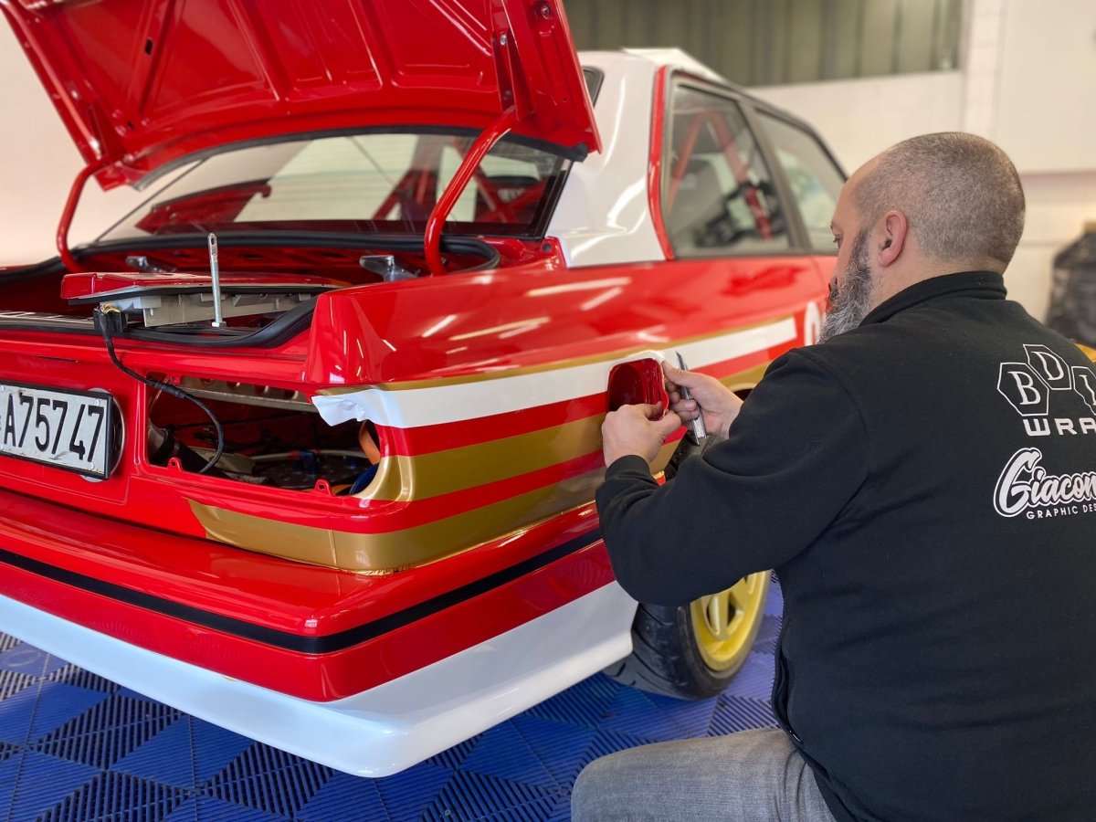 BMW M3 E30 Castrol Livery - Giacomo Baj