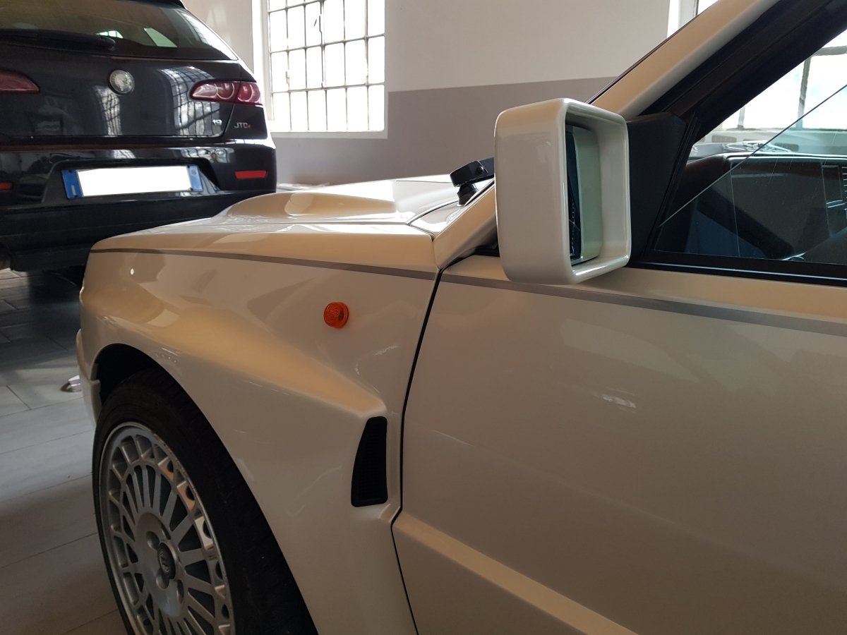 Lancia Delta HF Integrale Evoluzione Blue Lagos and White Pearl Stripes - Giacomo Baj