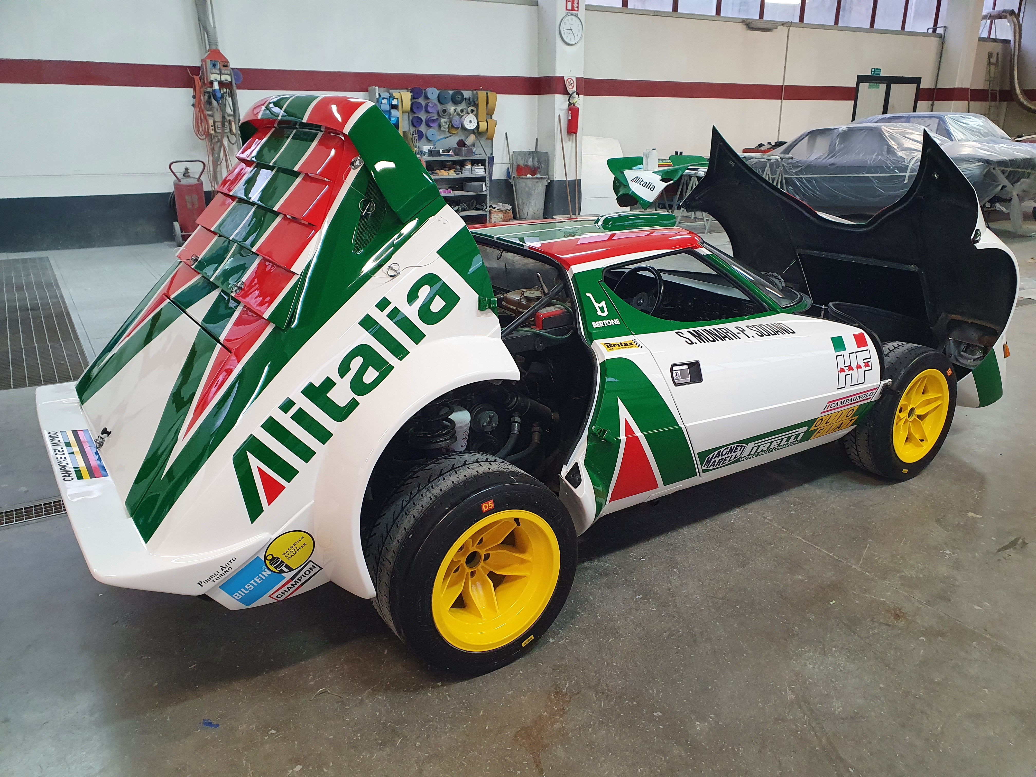 Lancia Stratos HF Gr.4 Alitalia Painted Livery - Giacomo Baj Decals kit livery